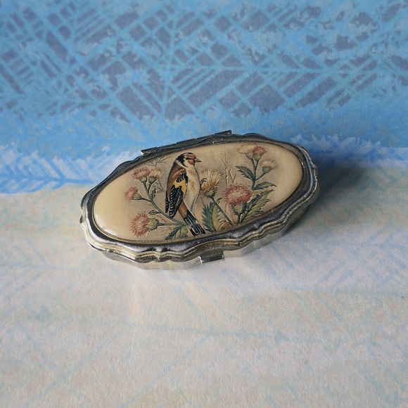 Vintage Bird Motif Trinket Box Pills Box - Picture 2 of 8